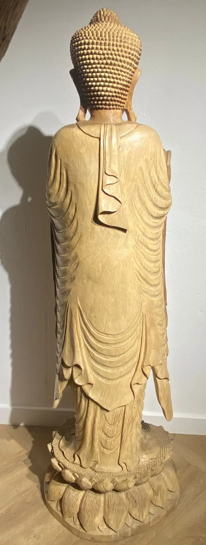 Artikelbild 6 des Artikels “Stehender Buddha aus Suarholz, 150 cm hoch “